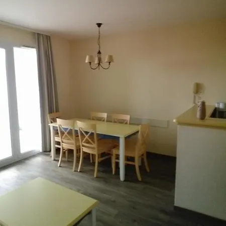 Les Sables Blancs Apartment *